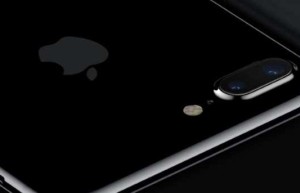 苹果或沿袭黄金版手表 将十年版手机定名“iPhone Edition”
