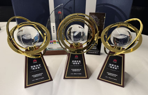 001 号认证 + 双料大奖！迪家智能 Cyberjoy、前程纵横领跑鸿蒙外设生态