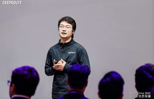 小模型时代终结？元戎北京车展亮出基座模型，预告舱驾一体Agent