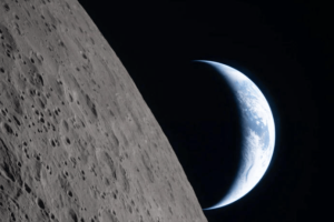 美绕月飞船故障不断，宇航员讲述太空感受：只想尽快回家