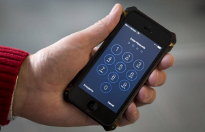美司法部寻求强迫苹果公司破解12部iPhone数据