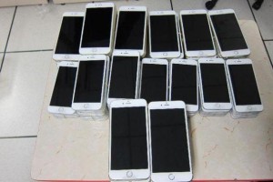 深圳海关查获400台走私iPhone 7 案值超300万元