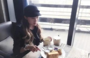 网红产业链：每张照片都有目的 挣钱挣得害怕