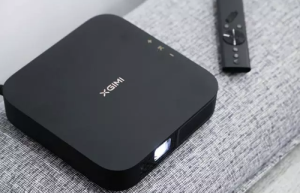 极米投影Z8X好不好？性价比还得看当贝投影D1