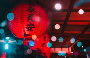 天猫超市不打烊背后的秘密 心怡科技智能AGV来助阵