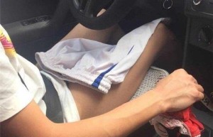 滴滴顺风司机裸下身开车 被永久封号