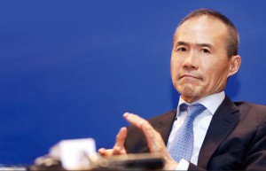 少谈“精神”多研究问题，万科以股权换土地划算吗