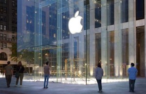 这事很怪：iPhone7首发售罄 直营店排队却不多