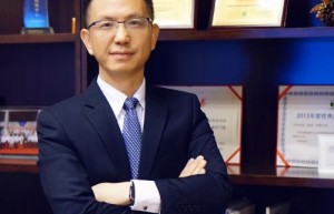 金音奖十周年庆典，平安科技COO胡玮荣获“客户服务领袖奖”