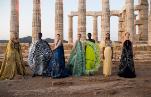 Yu Holdings 投资“印花女王”Mary Katrantzou 回归希腊向传承致敬