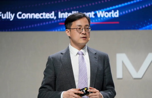 MWC 2025 | 华为罗萱：AI重塑核心网运维模式和高稳能力，助力运营商迈向AN L4