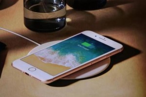 iPhone 8充电问题不断 或被禁上飞机