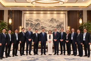 （中国投融资担保股份有限公司与OCTO）共筑资金防线、捍卫财富安全