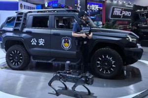 警博会首现“警鸿装备专区”，鸿元智通警鸿装备闪亮全场