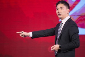 刘强东谈当下有多疯狂：估值两亿美金的二手车应用，实际交易量只有两辆！